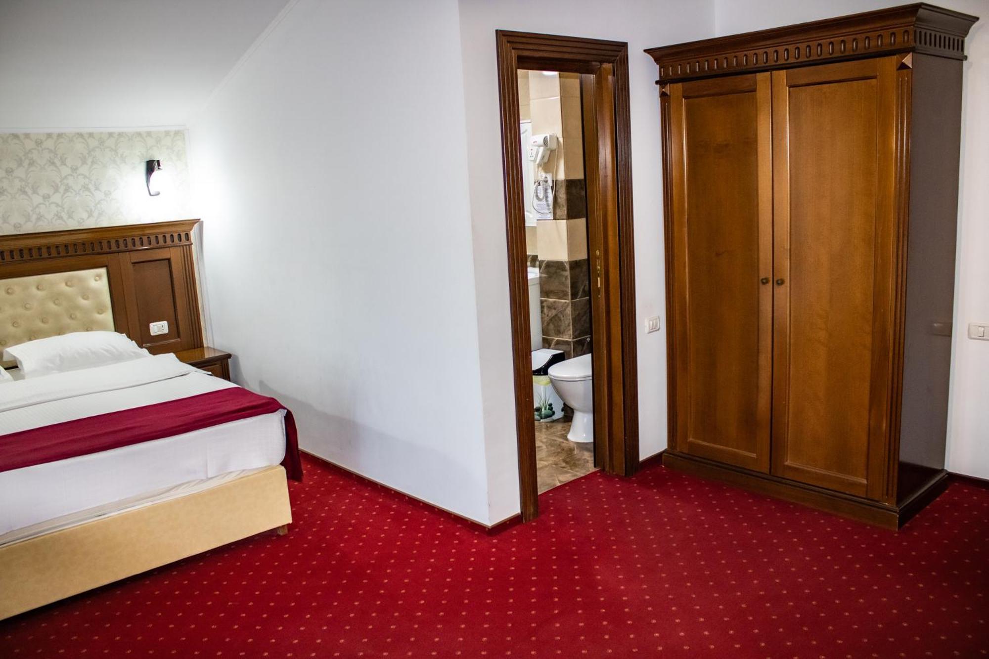 Hotel Rebis Брэила Экстерьер фото