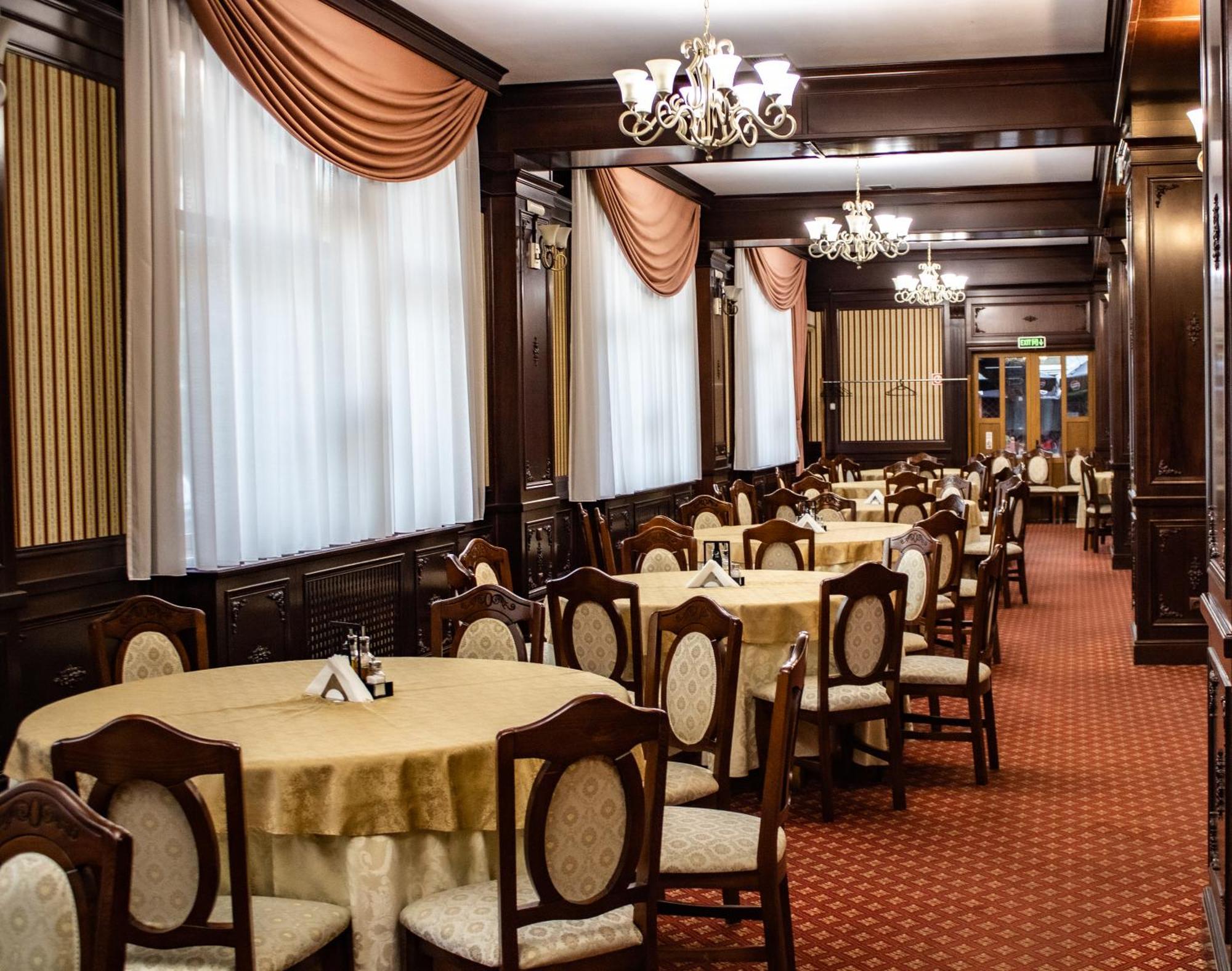 Hotel Rebis Брэила Экстерьер фото