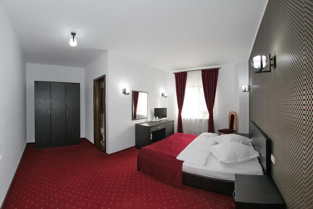 Hotel Rebis Брэила Номер фото
